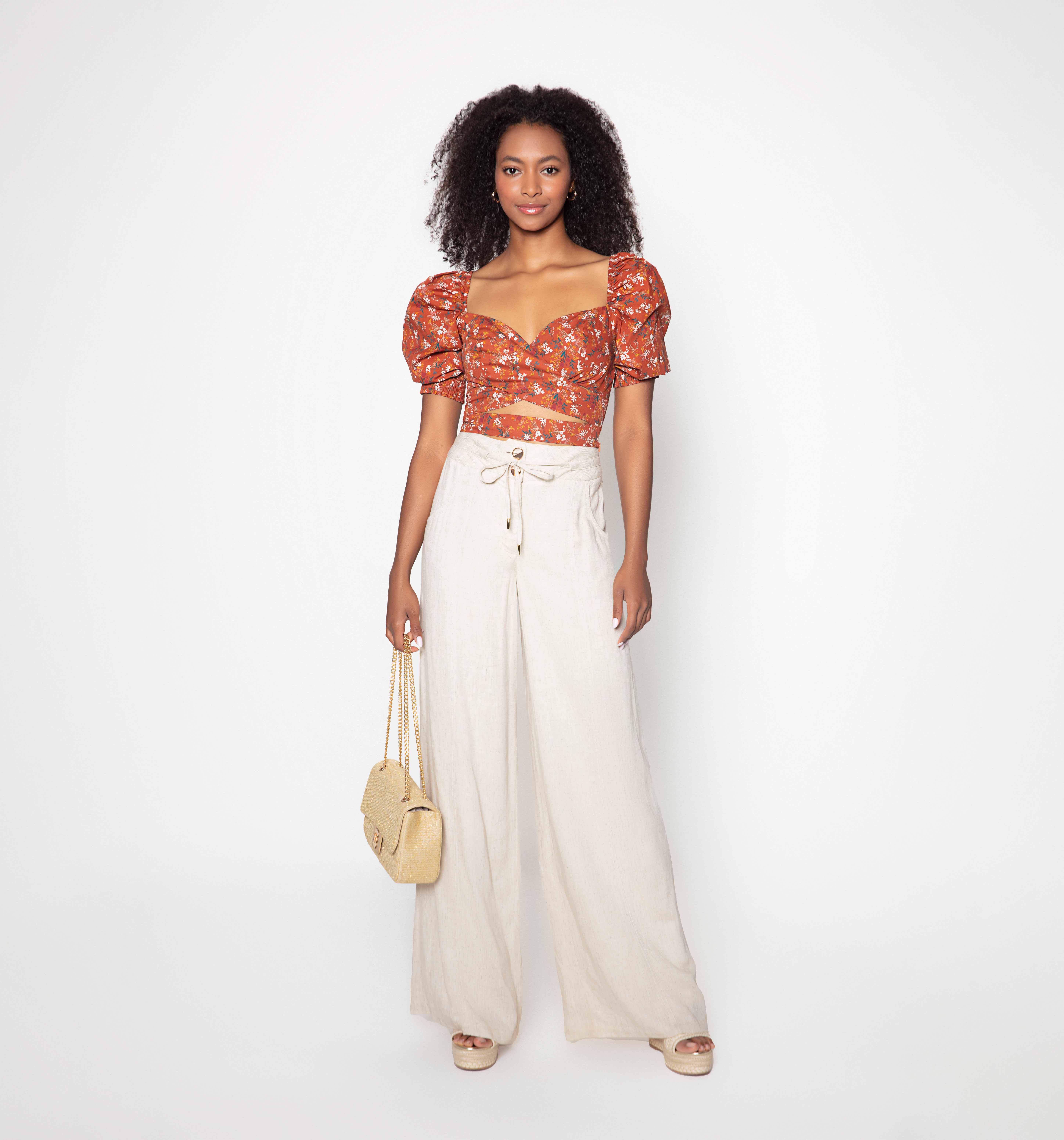 Blusa Crop Top Con Cruce En Delantero