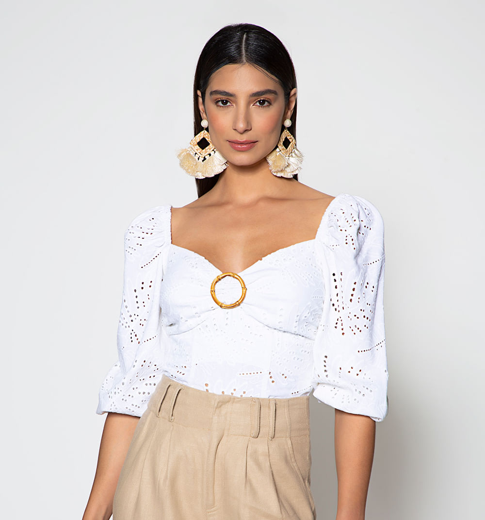 Blusa Manga Al Codo Con Hebilla Redonda