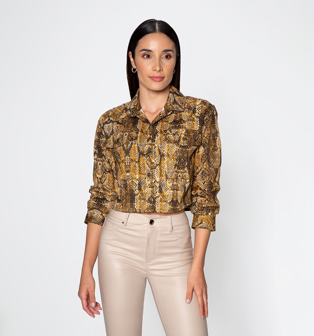 Chamarra Con Bolsillos Delanteros