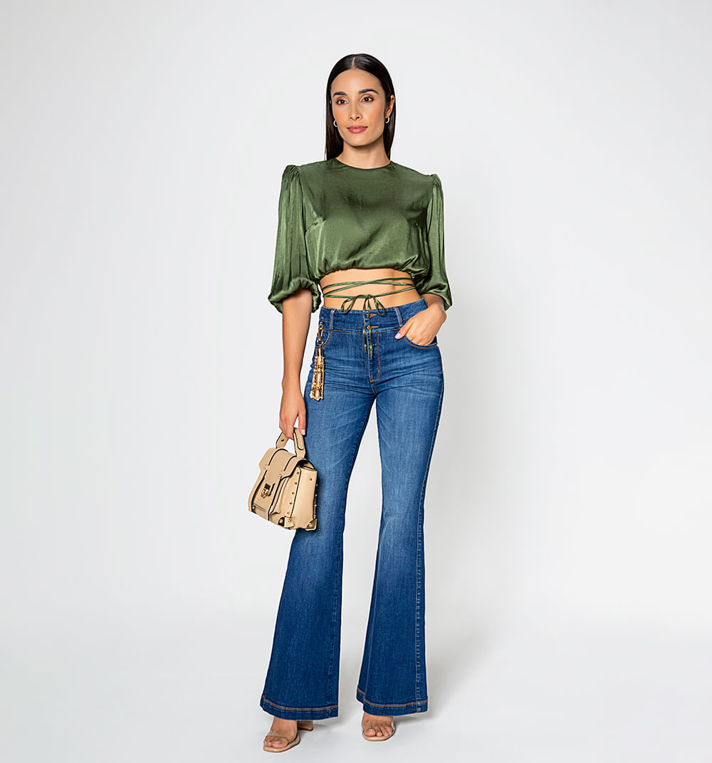 Jeans Con Borla Y Costuras Decorativas
