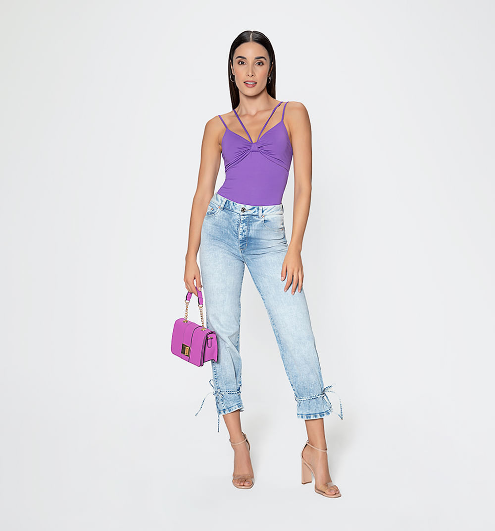 Body Con Ventanas En Delantero Y Doble T