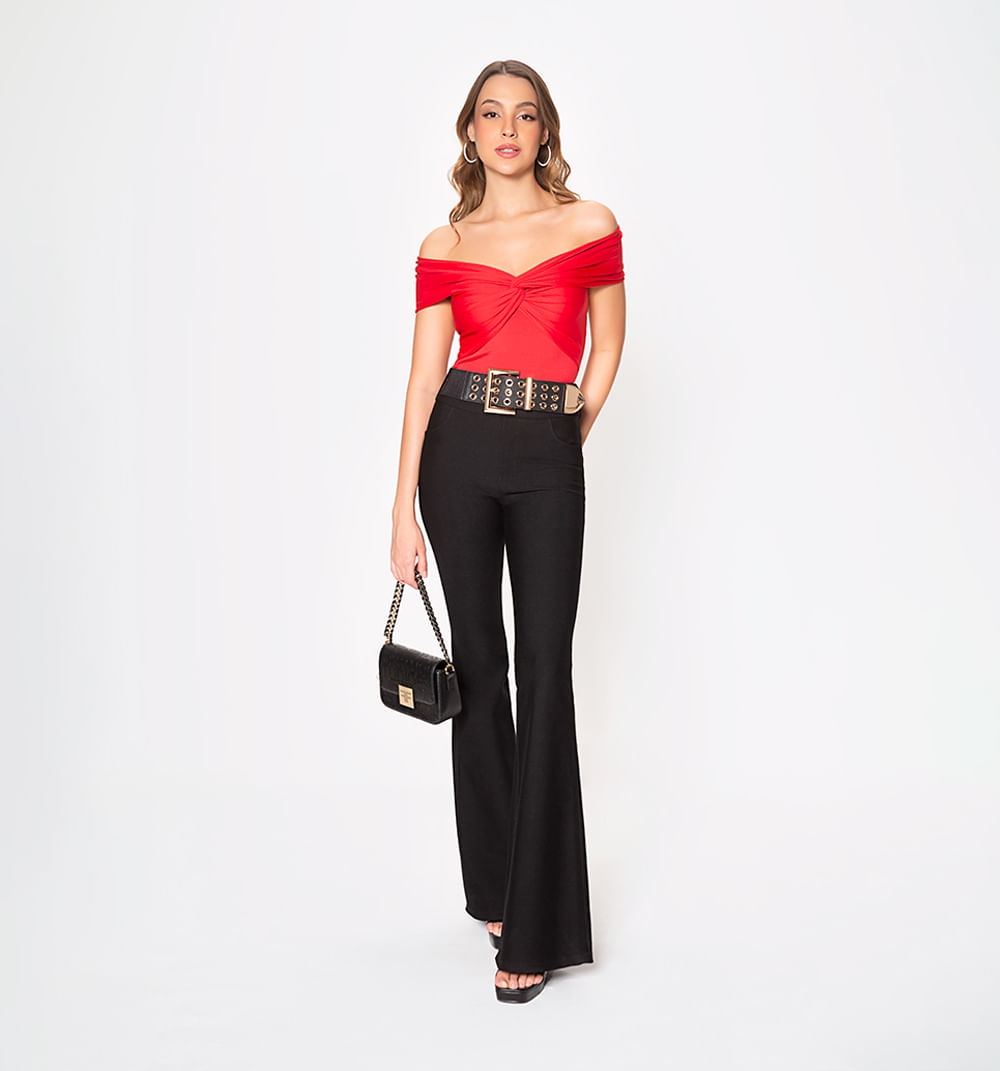 Blusa Ajustada Con Escote Bandeja