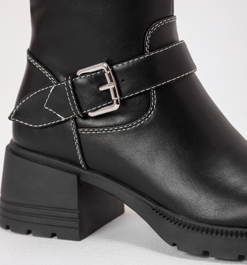 Bota Caña Alta Con Costuras Y Doble Hebi