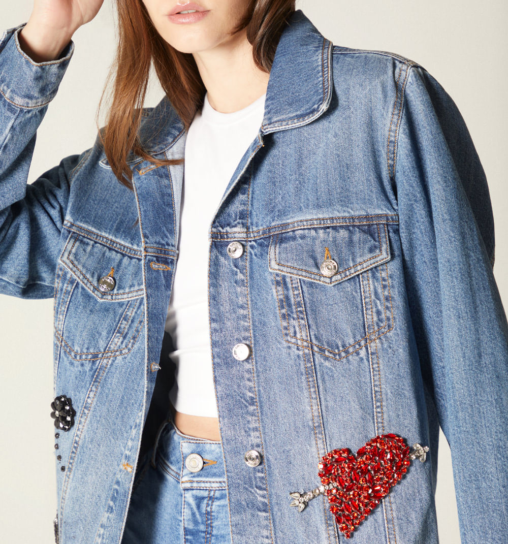 Chamarra Over Size Con Apliques Love