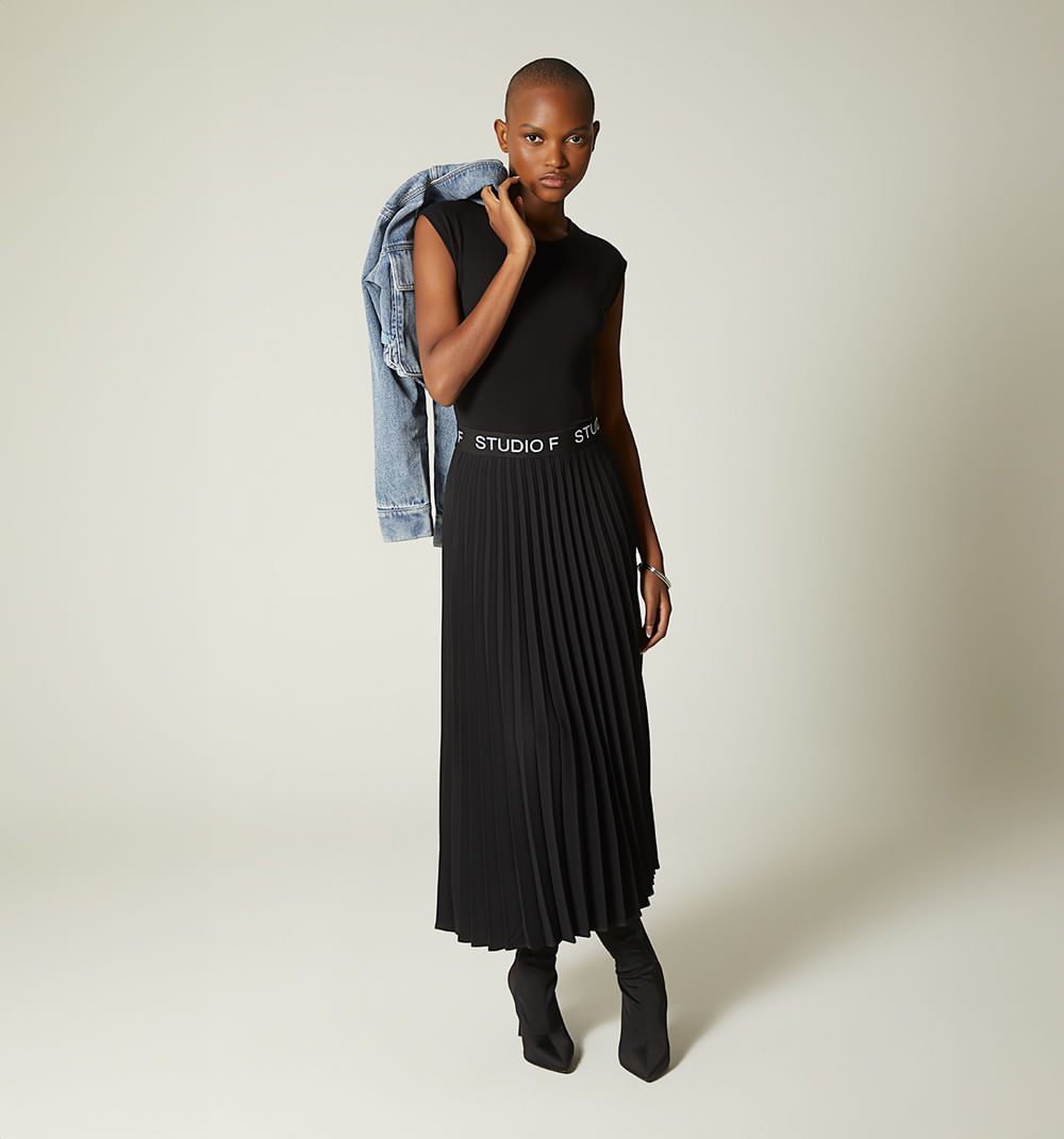 Body Basico  Manga Japonesa Escote Espal