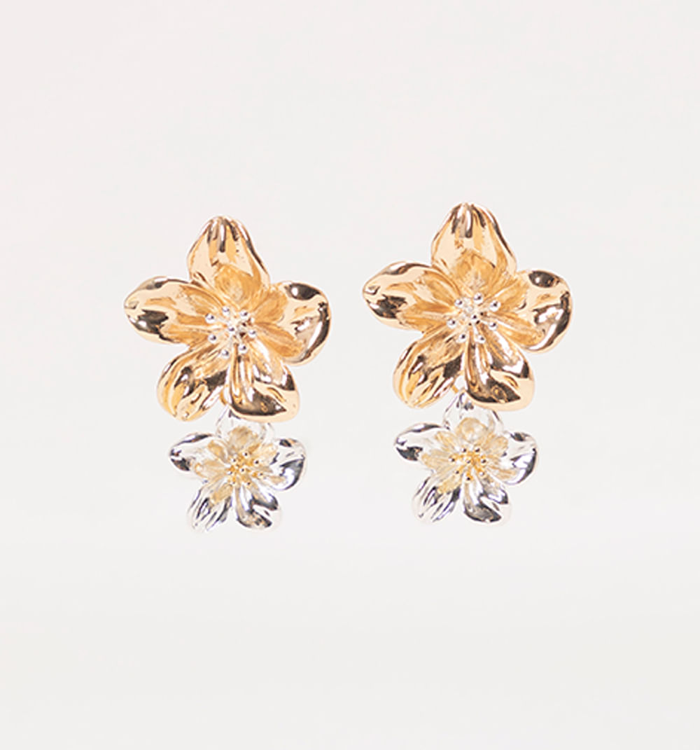 Aretes Flor Martillada Bicolor