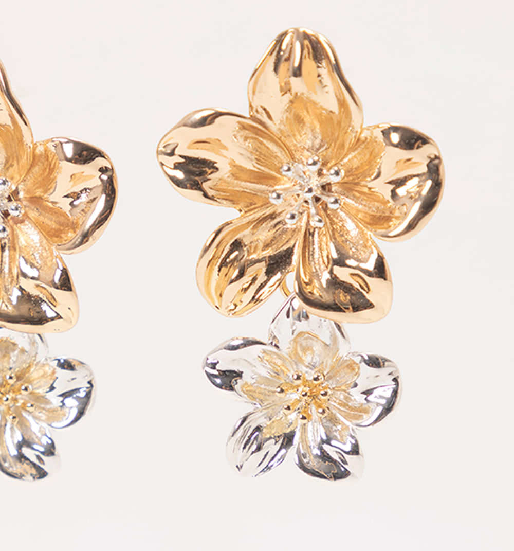 Aretes Flor Martillada Bicolor