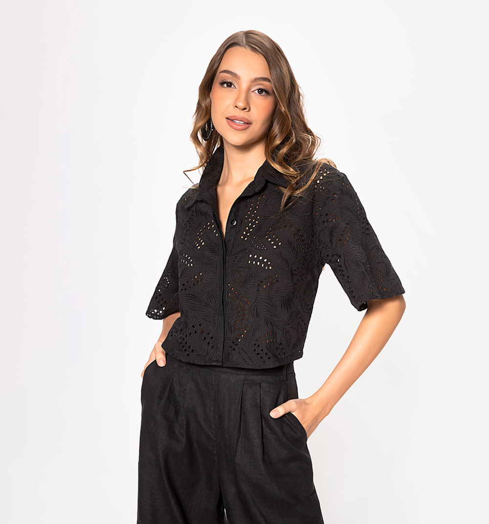 Blusa Camisera Tipo Boxy Manga Corta