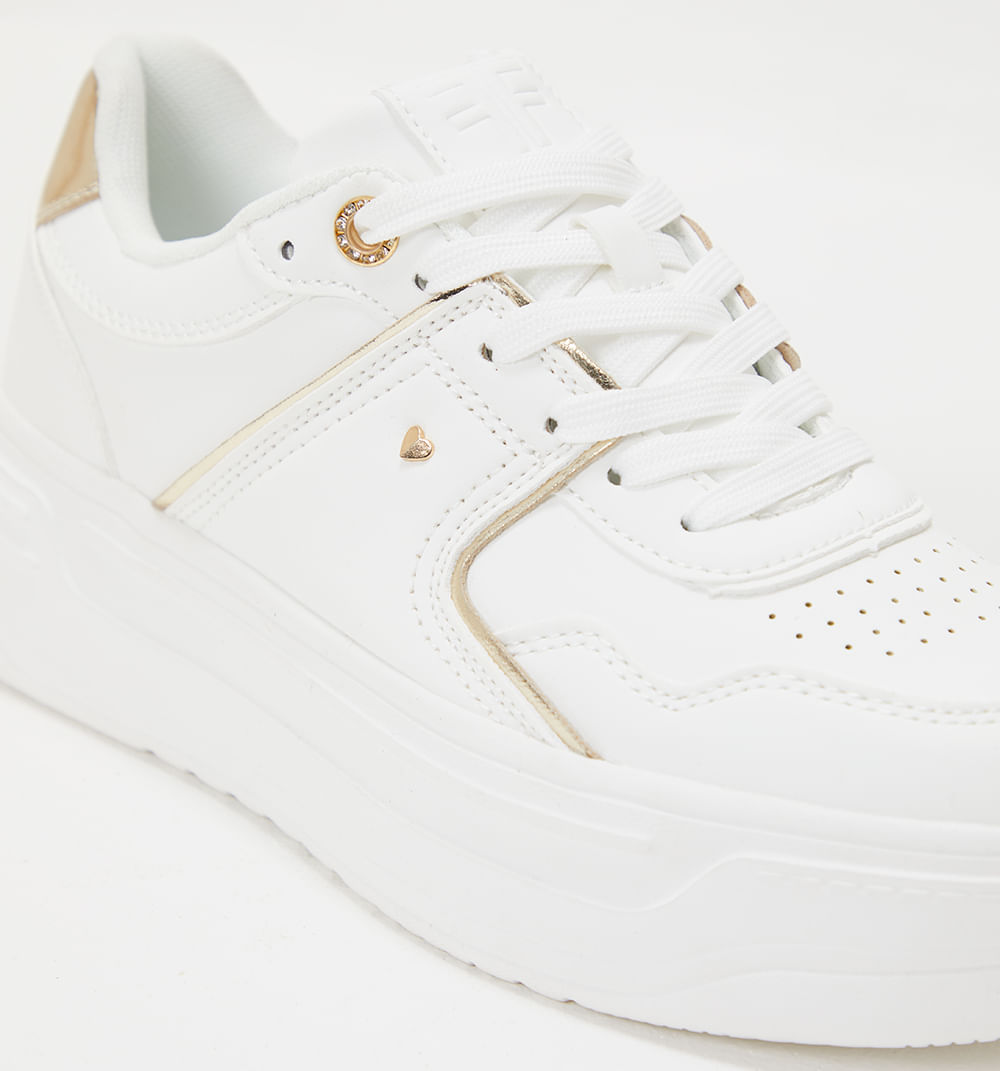 Tenis Con Plataforma Con Detalles Dorado