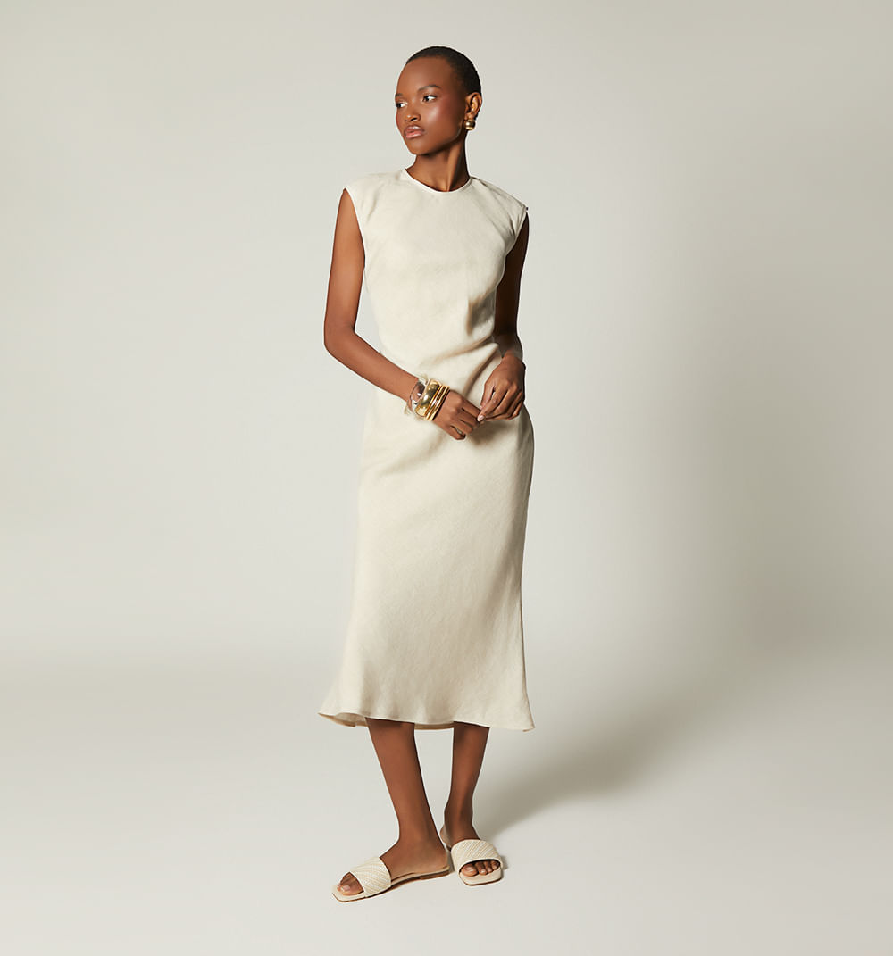 Vestido Manga Rodada Escote Profundo