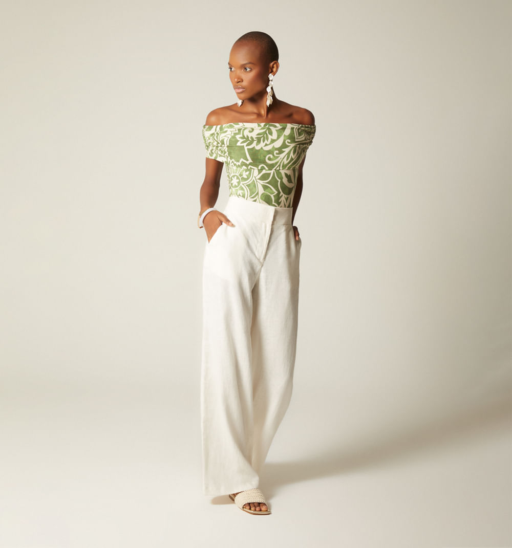 Blusa Escote Bandeja