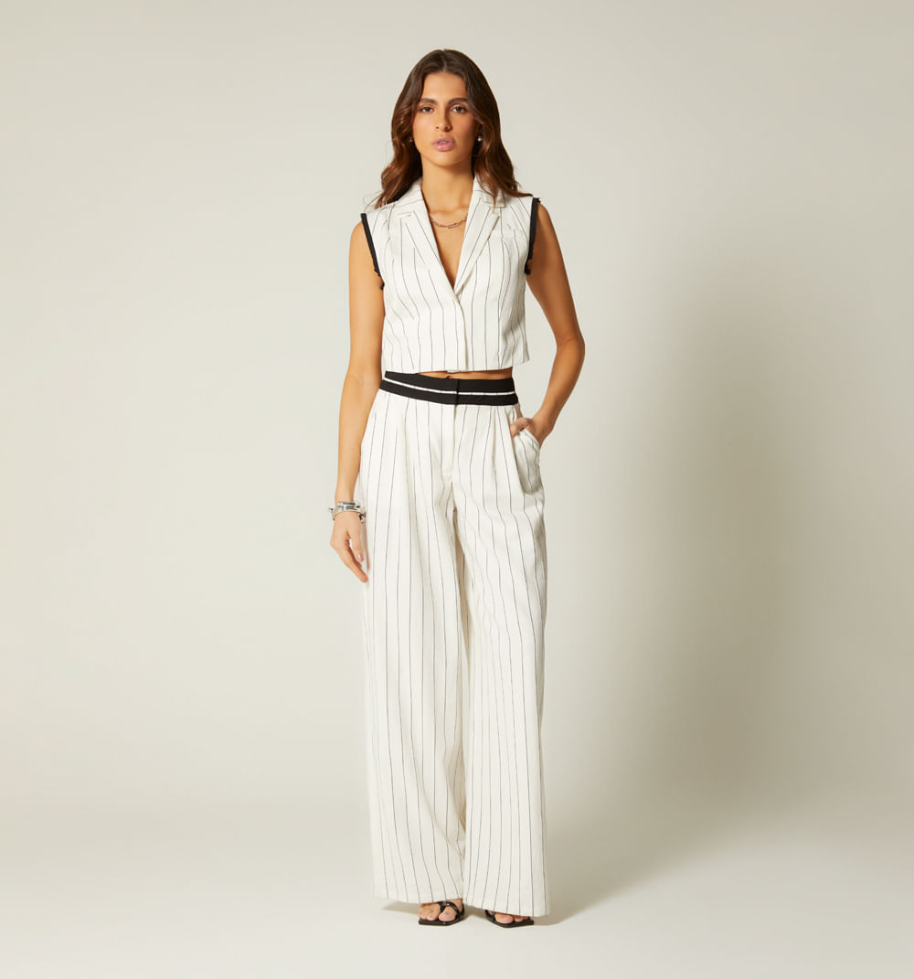 Chaleco Corto Sisa En Contraste