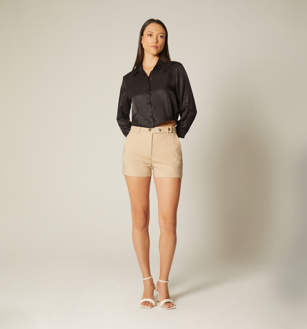 Short Tiro Alto Y Pretina Con  Broches