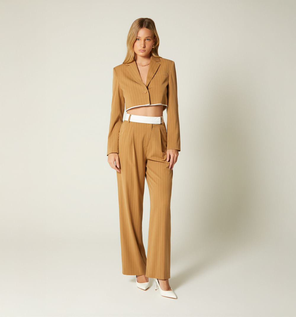 Pantalon  Con  Contraste  En Pretina