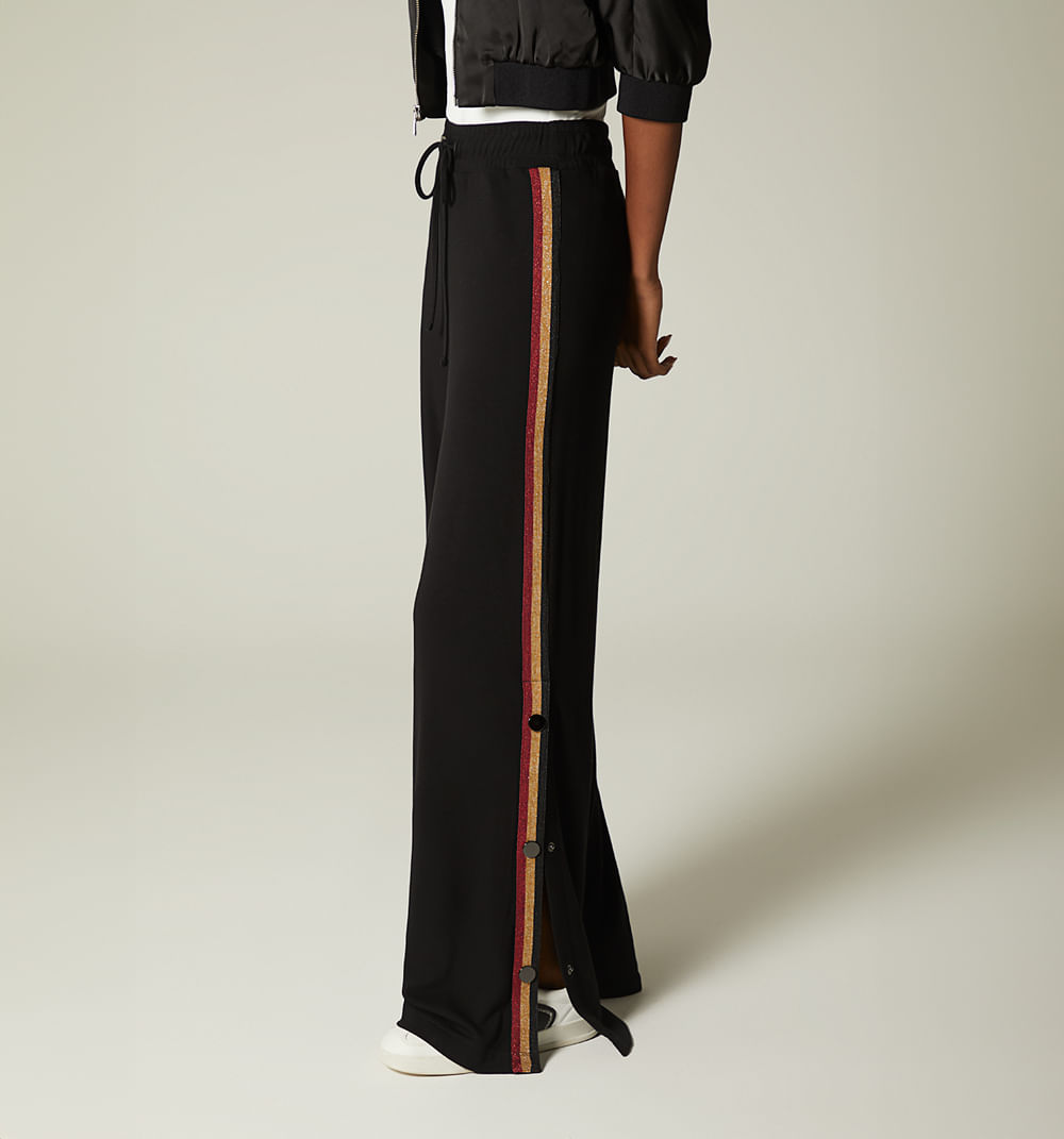 Palazo Deportivo Con Franja En Laterales