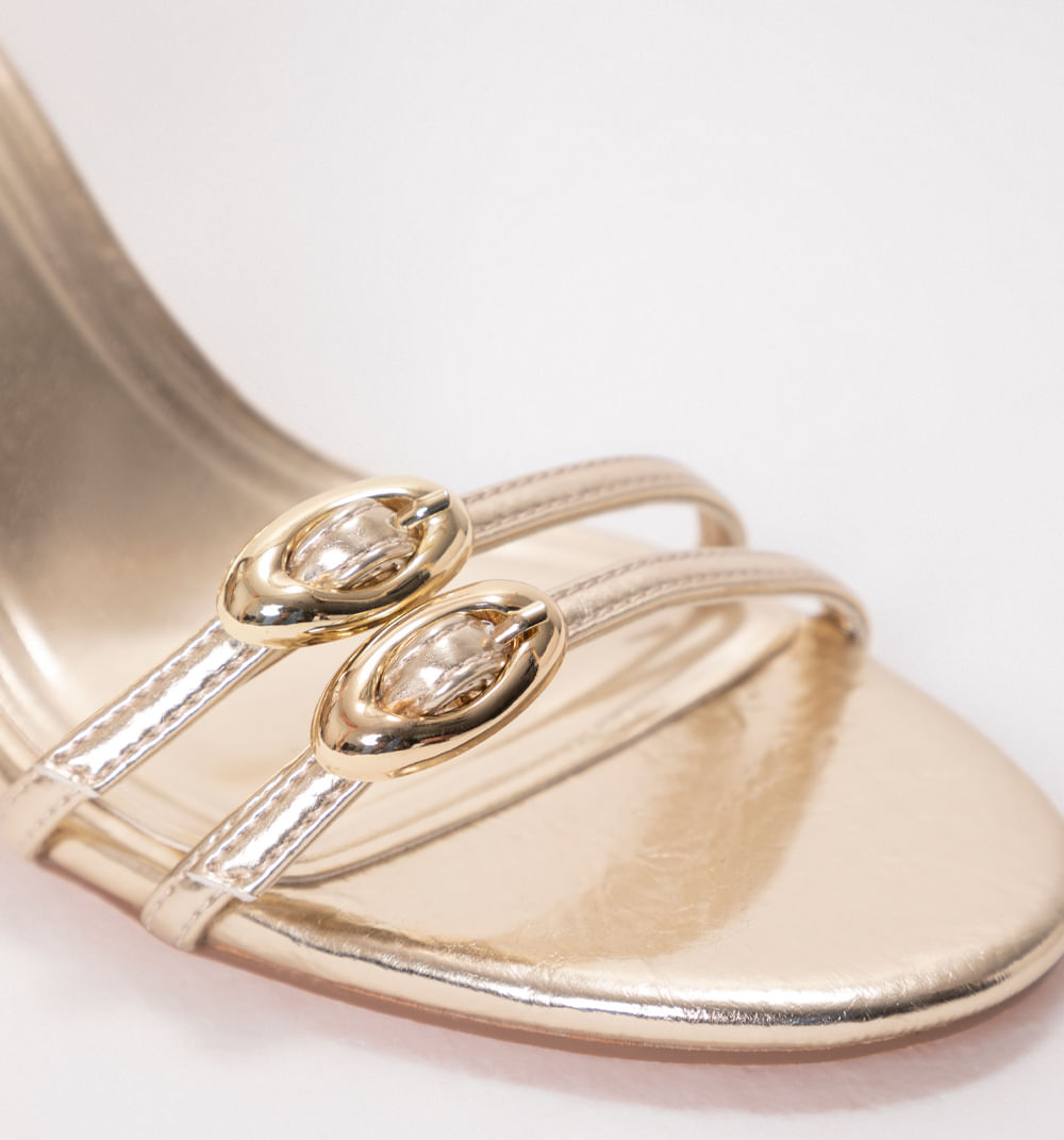 Sandalia Tacon De Tiras Con Hebilas