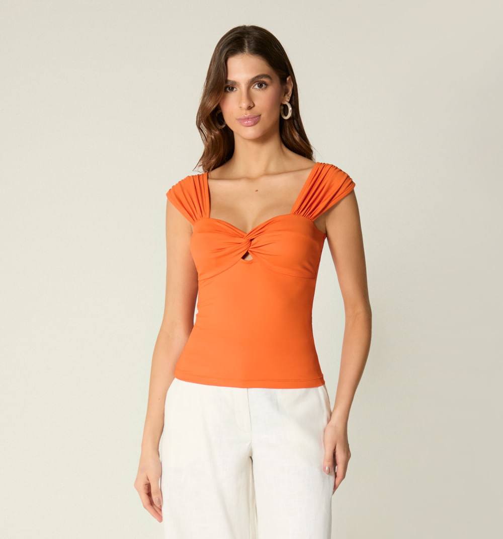Blusa Con Entorche En Escote