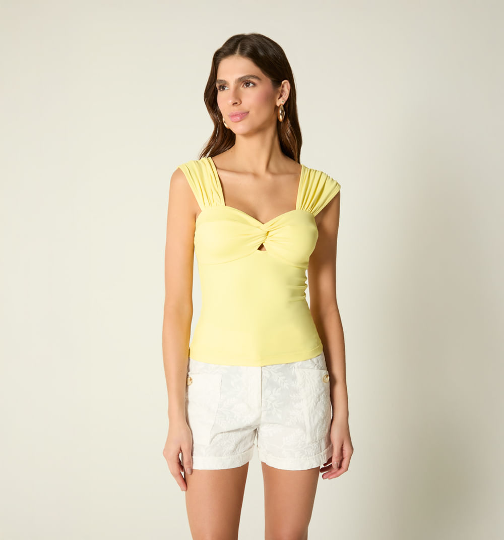 Blusa Con Entorche En Escote