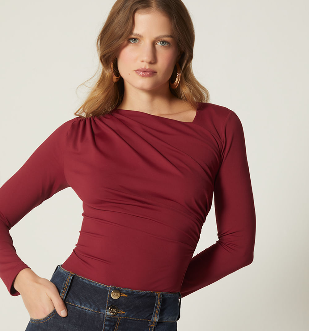 Blusa Escote Asimetrico Manga Larga