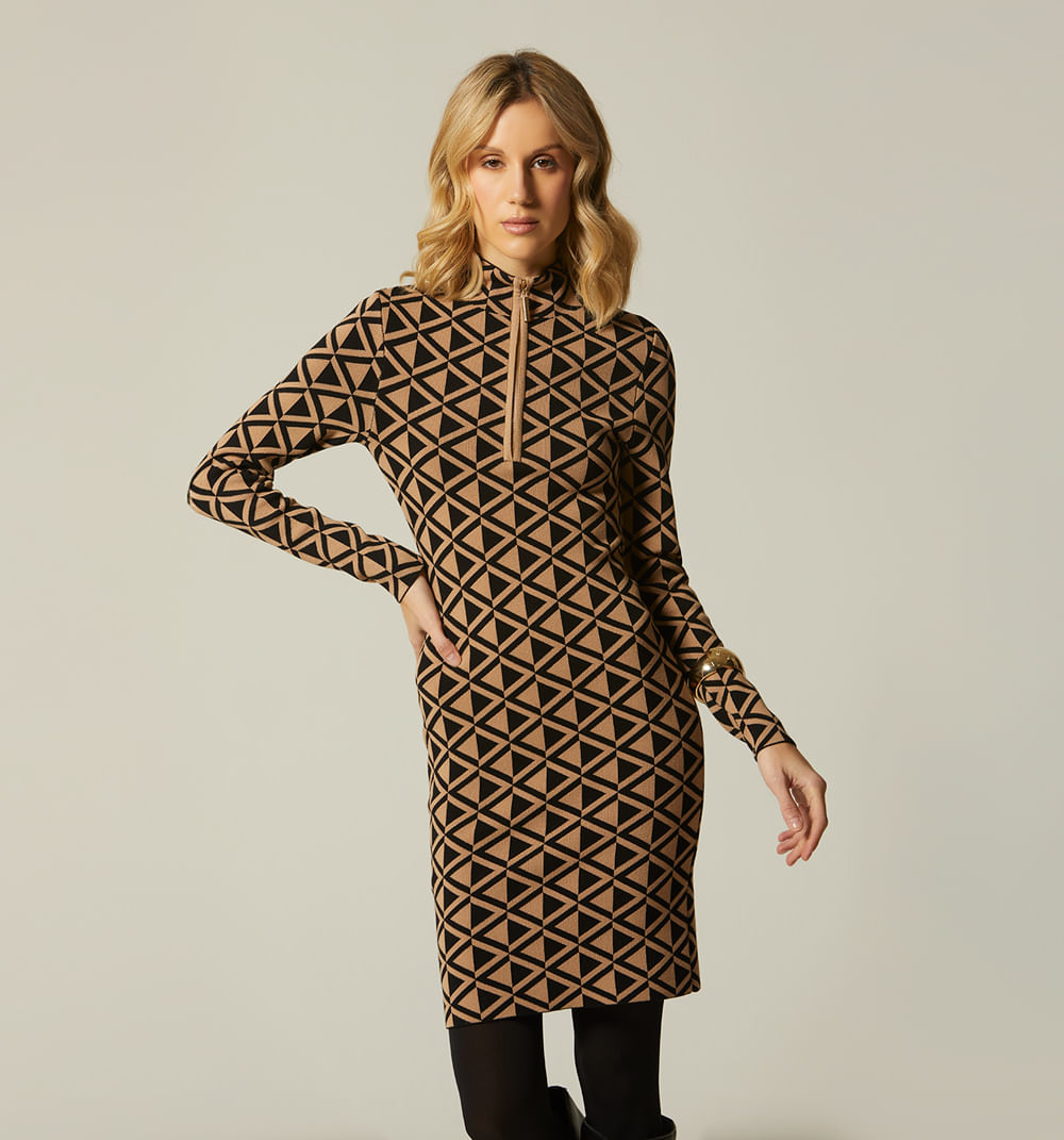 Vestido Cuello Alto Con Cierre