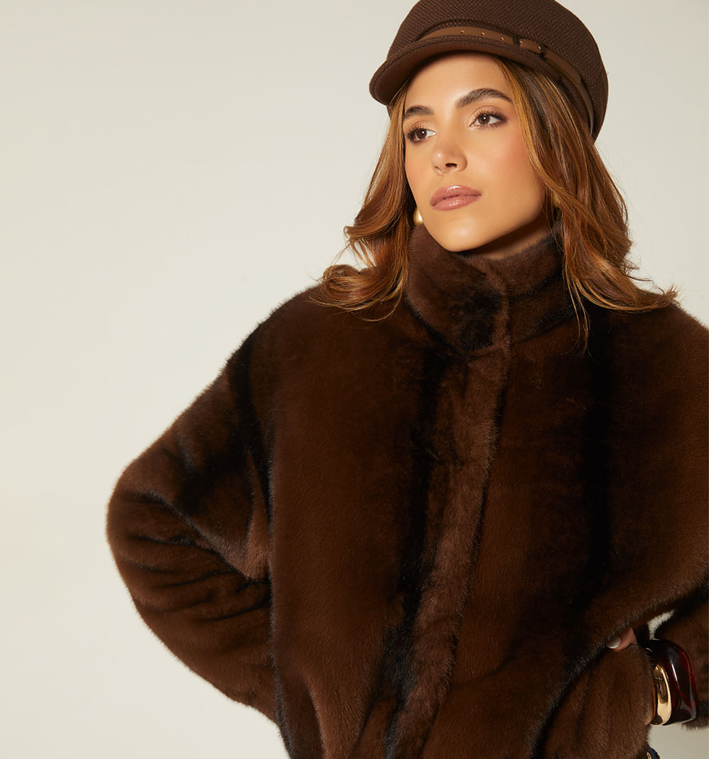 Chamarra Peluda Cuello Tortuga