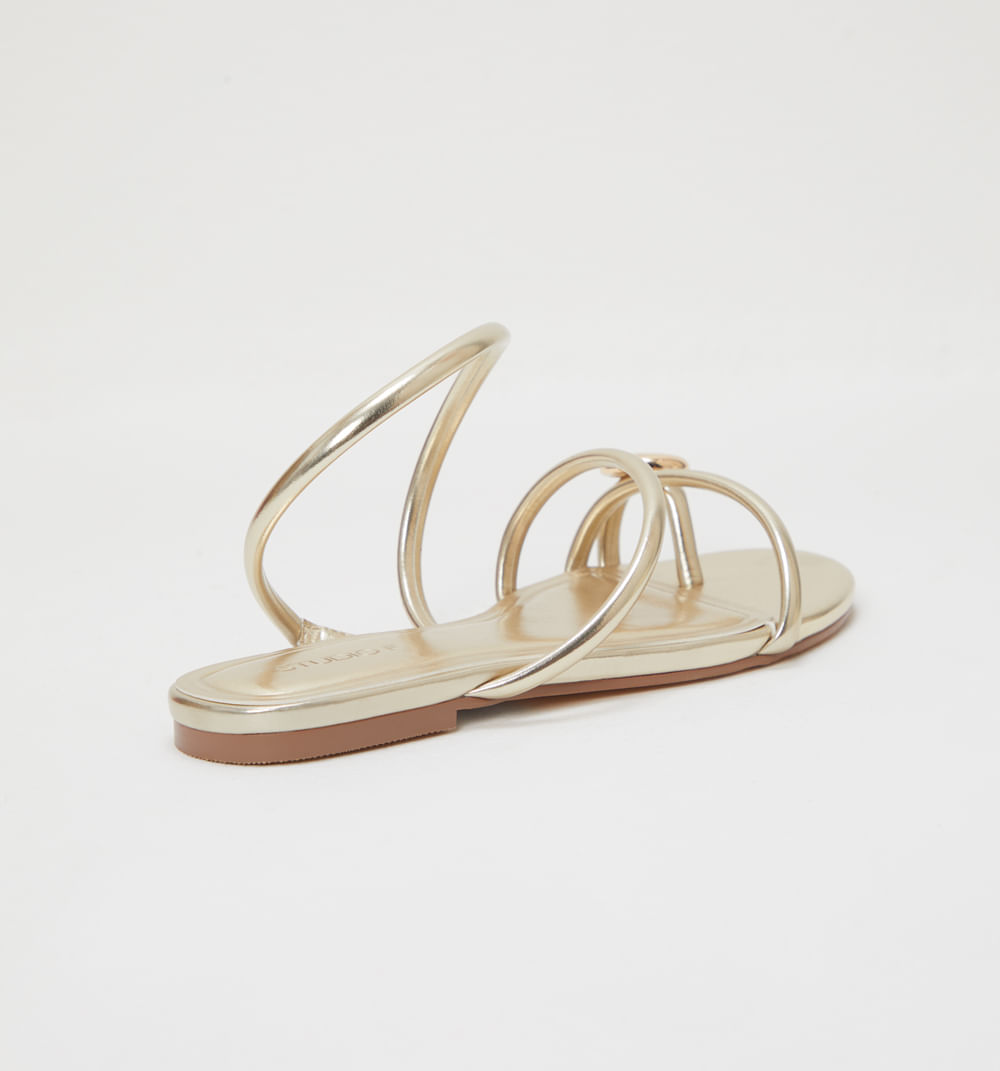 Sandalia Plana Con Detalles Metalicos