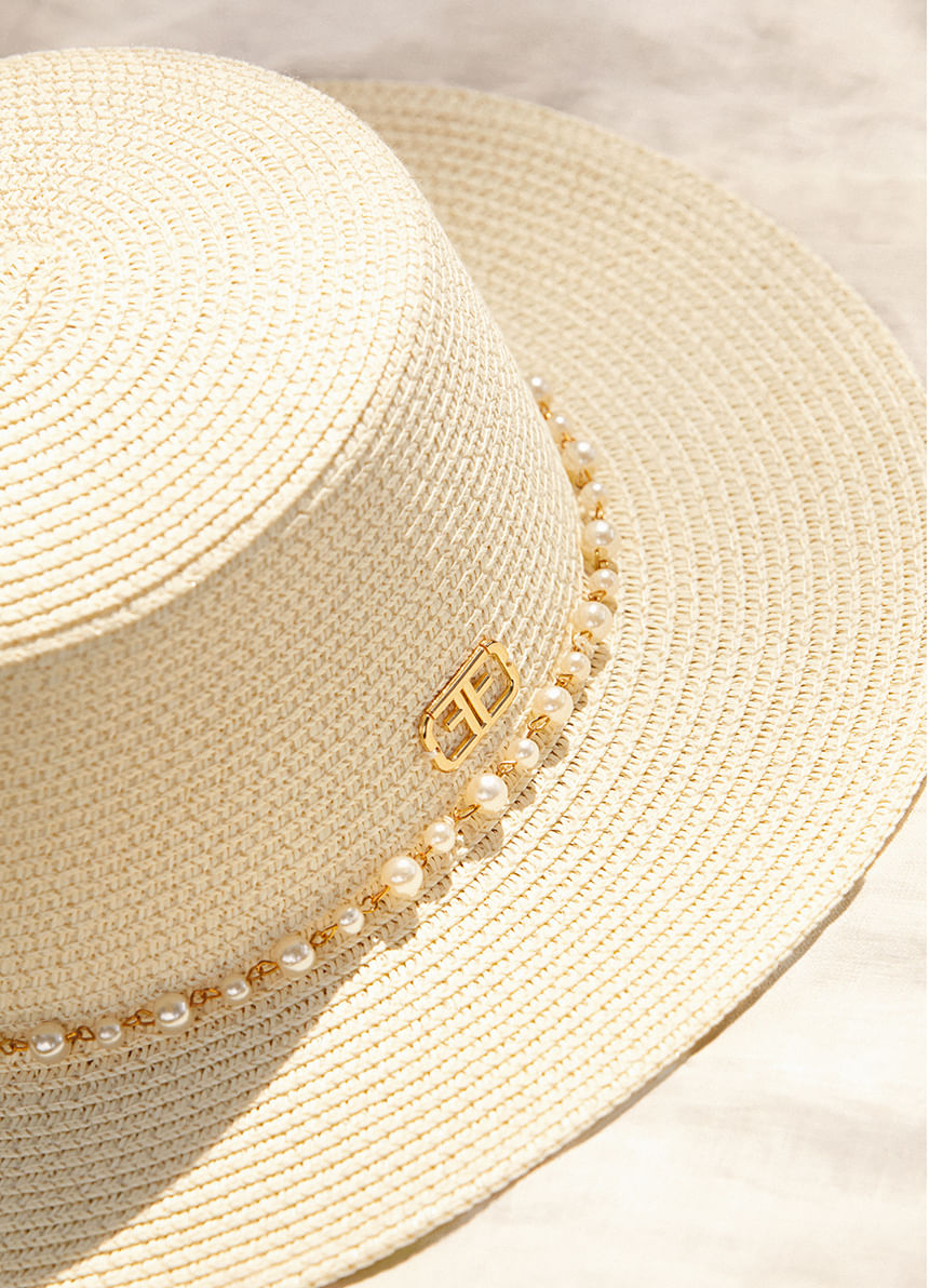 Foto de sombrero para mujer en color beige de la marca Studio F